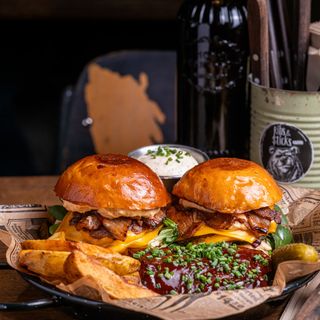 RIBS&BURGER COMBO 4 TWO