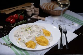 Papricas de pui cu mamaliguta