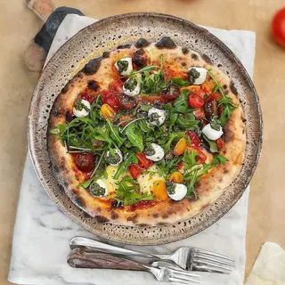 Pizza Caprese
