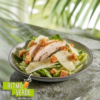 Ensalada César Con Pollo A La Parrilla