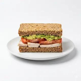 Bocadillo De Queso Rulo Con Huevos Y Cebolla Caramelizada