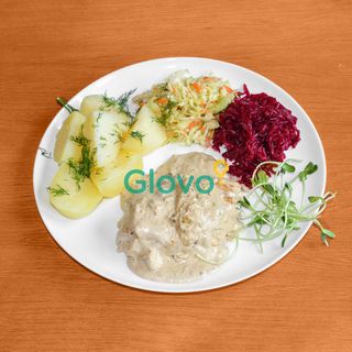 Pierś ze szpinakiem w sosie grzybowym