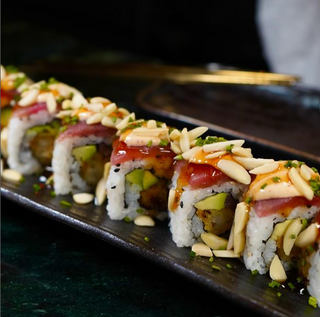 Uramaki De Atún Rojo Balfegó Almendrado (8 Uds.)