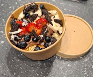 Bol waffels Oreo fructe