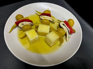 Gilda de boquerón con pimiento de piquillo y queso zamorano (3 uds.)