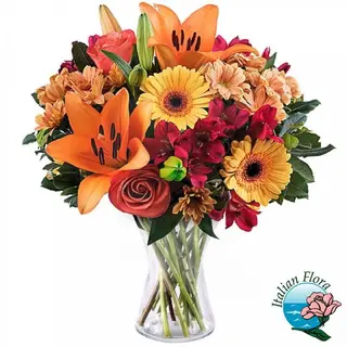 Bouquet di fiori misti primaverili nei toni dell'arancio