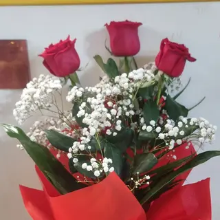Mazzo di 3 rose 