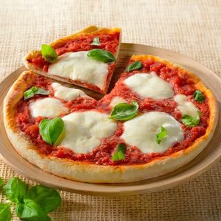 Pizza Margarita (Mediana)