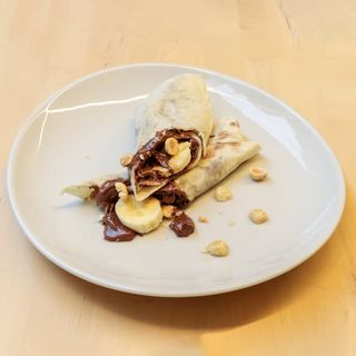 Nutela, banana i lešnik u pita hlebu