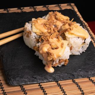 61. Uramaki De Pollo Parmesano