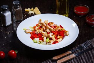 Salata spaniola de pui