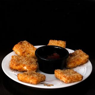 Queso brie rebozado con galletas 