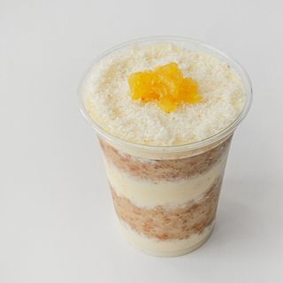 Bolo no Pote Abacaxi com coco