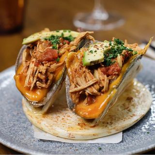 Tacos De Tinga De Pollo (2 Uds.)