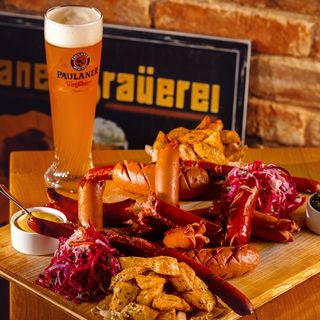 სალსიჩების ასორტი