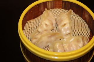 A37. Ravioli gyoza*
