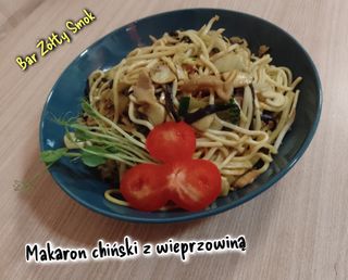 Makaron chiński z wieprzowiną
