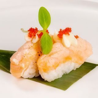 11. Sake tobiko 3 pezzi