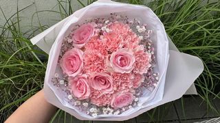 Bukiet z Róż i Goździków