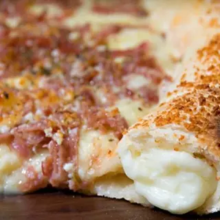 BORDA RECHEADA COM CREME CHESSE 