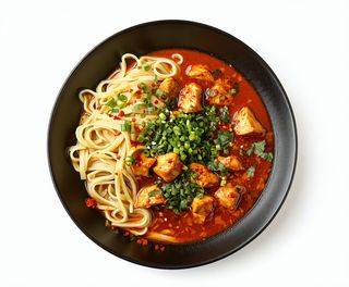 Chef Especial De Pollo Masala Con Noodles