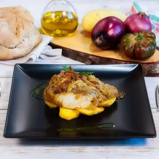Bacalao Encebollado