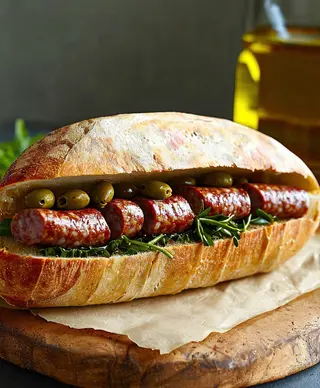 Panino con salsiccia di cinghiale
