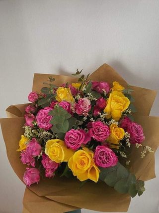 ჯუჯა ვარდი ჰოლანდიური ყვითელი ვარდ