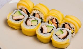 Uramaki sake mango -8szt -