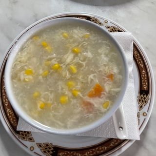 Sopa De Maiz Con Carne Y Cangrejo