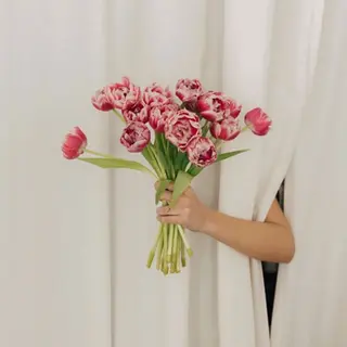 Ramo de 16 tulipanes dobles especial día de la madre