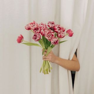 Ramo de 16 tulipanes dobles especial día de la madre