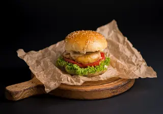 Бургер з курячим філе (370 г)