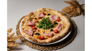 3. Pizza Bianca Tartufi