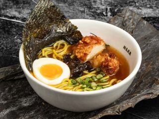 Рамен з куркою діп фрай L (400g)