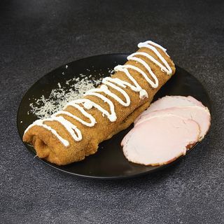 Pohovana slana palačinka sa pečenicom, kačkavaljem i pavlakom