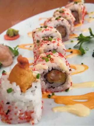 95. Rollo Relleno De Tempura De Gambas 8 uds
