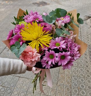 Ramo De Flor Variada Motivo Tamaño M