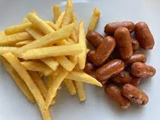 Würstel e patatine
