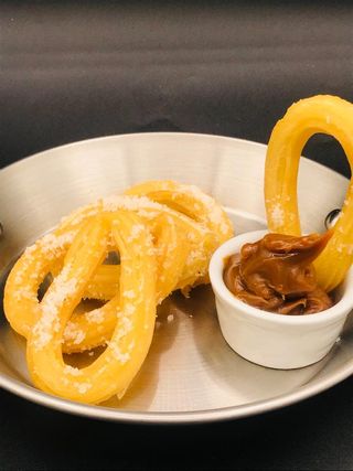 CHURROS CALDI con dulce de leche  