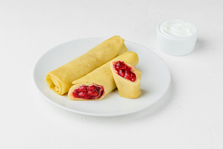 Налисники з полуницею та м’ятою