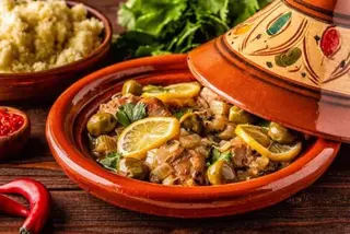 Tagine De Poulet Mhamer Avec Daghmira