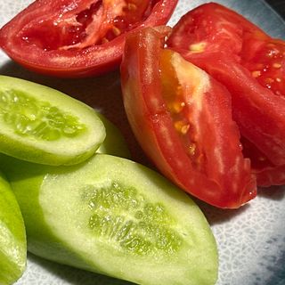 კიტრი-პომიდორი