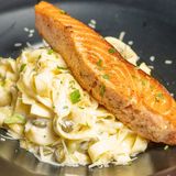 Талиатели с грилована сьомга (300г)