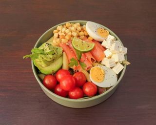 Bowl Salmão, Abacate e Ovo Estrelado