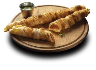 ХАЧАПУРІ НА МАНГАЛІ З СИРОМ, ЧЕРІ І БАЗІЛІКОМ 220/20г