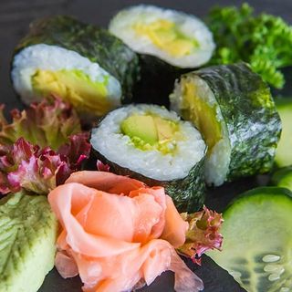 Makis De Aguacate (8 Uds.)