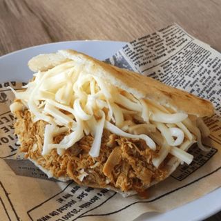 Arepa Pollo +Queso 