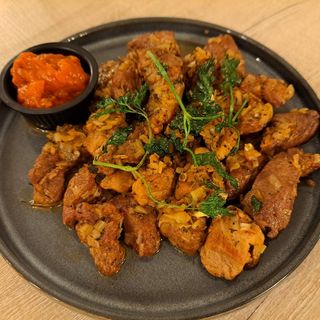 Вълчи хапки с праз и едросмляна лютеница /220гр/