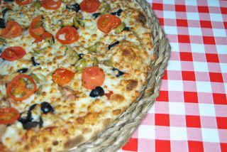 Pizza Mediterránea